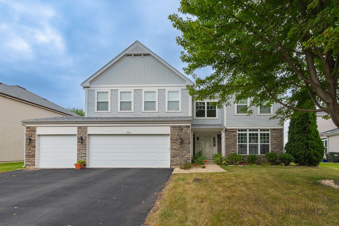 1512 Parkside Drive Property Photo 1