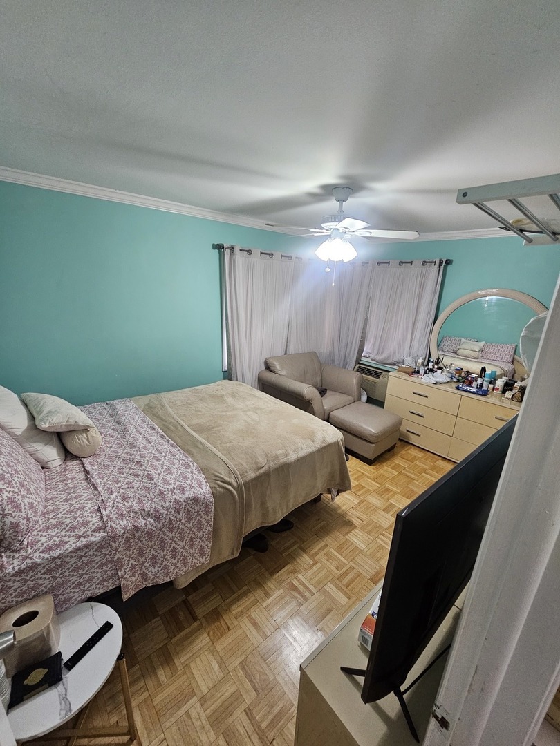 7247 N Hamilton Avenue 1a Property Photo 4