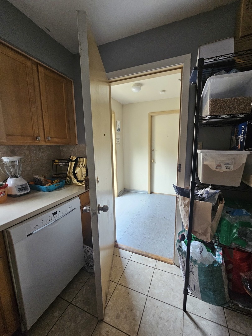 7247 N Hamilton Avenue 1a Property Photo 7