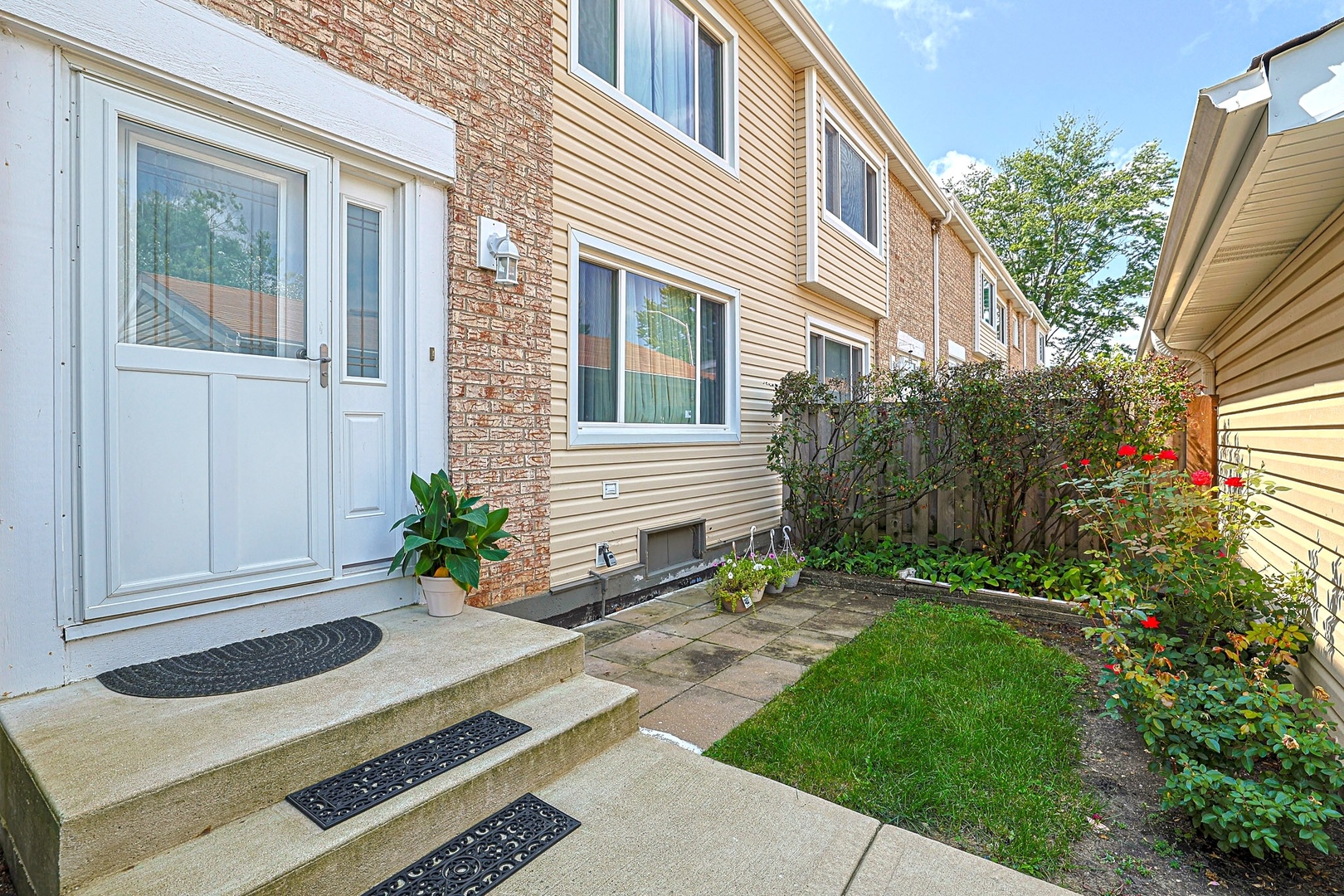 293 Barclay Drive Property Photo 3