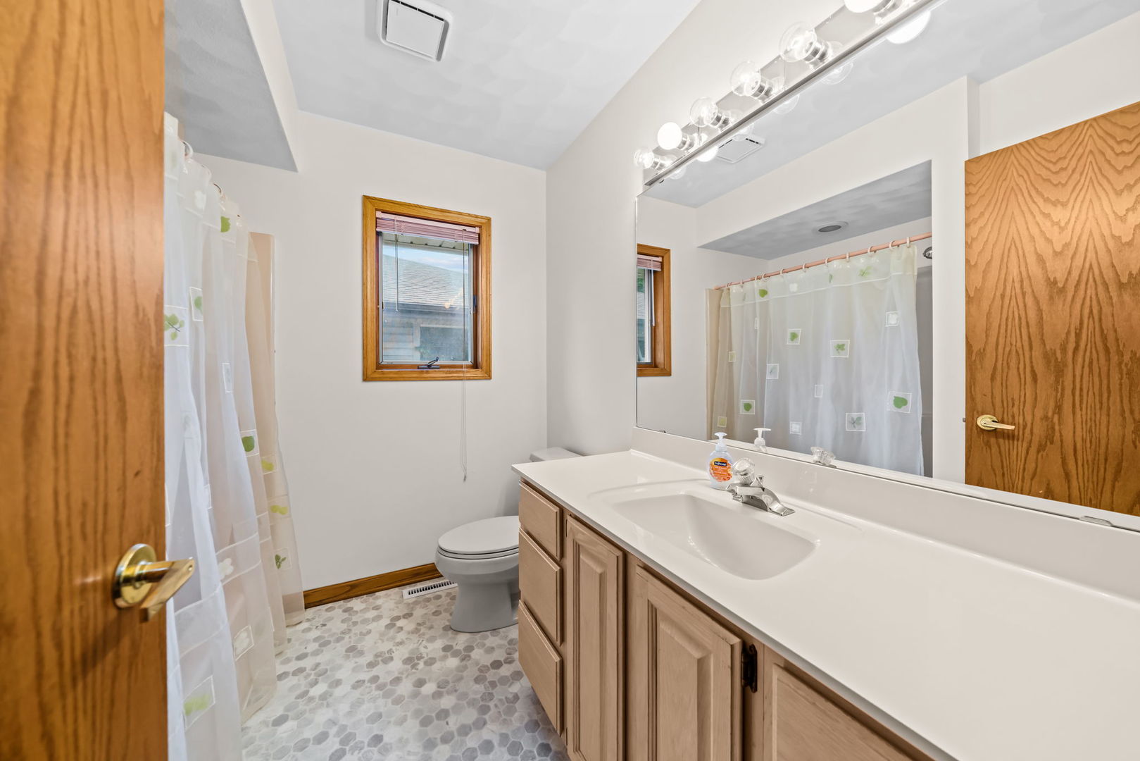 6626 Shadybrook Trail Property Photo 16