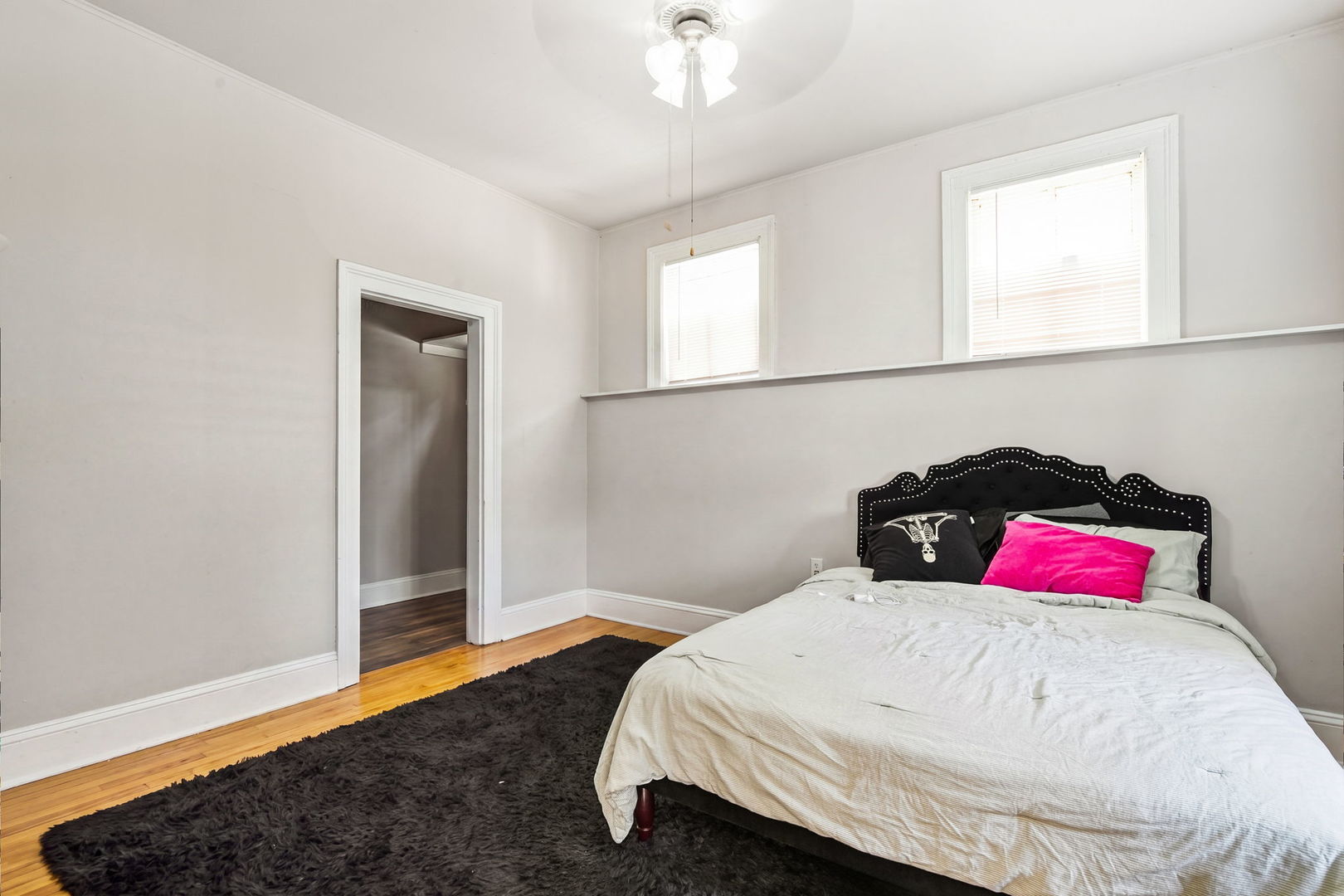 862 N Marshfield Avenue Property Photo 11