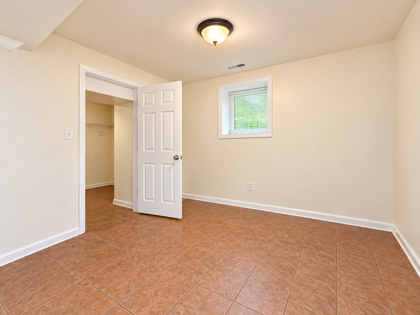 1229 N Austin Boulevard 1 Property Photo 5