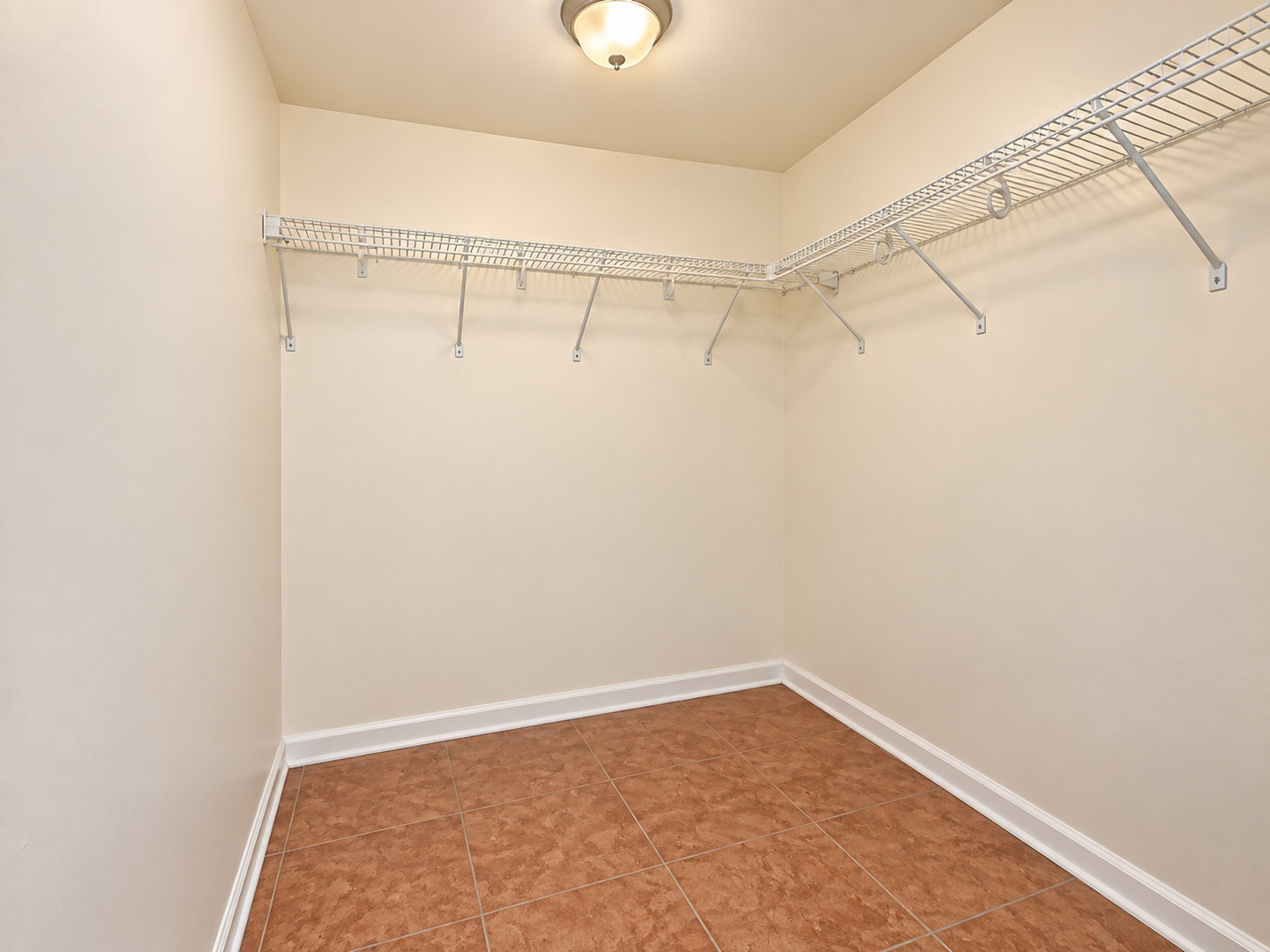 1229 N Austin Boulevard 1 Property Photo 7