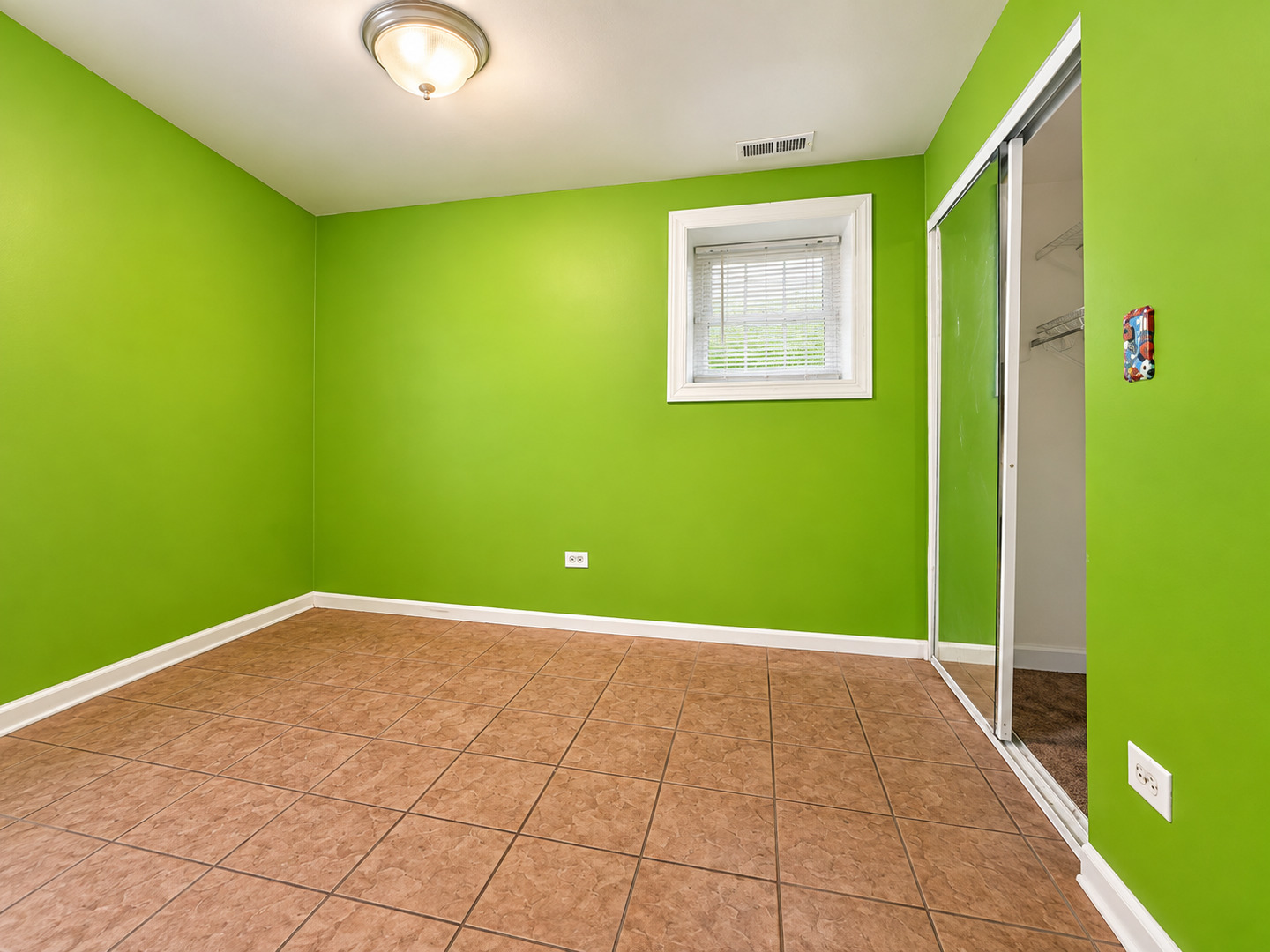 1229 N Austin Boulevard 1 Property Photo 8