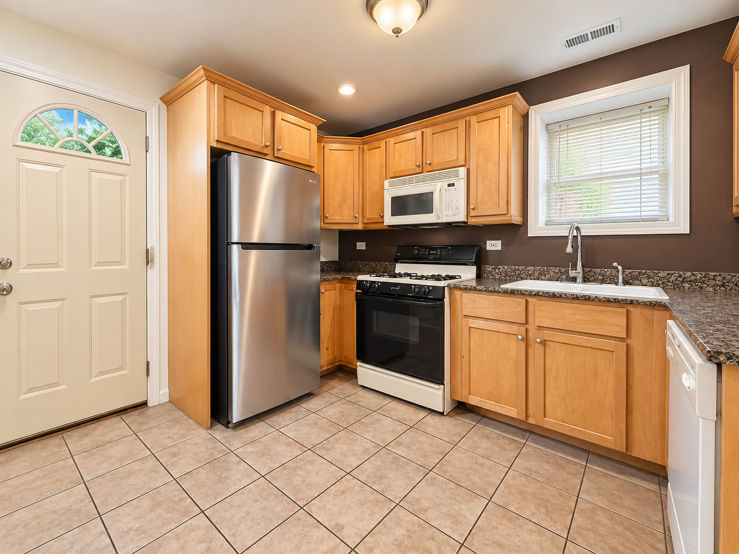 1229 N Austin Boulevard 1 Property Photo 14