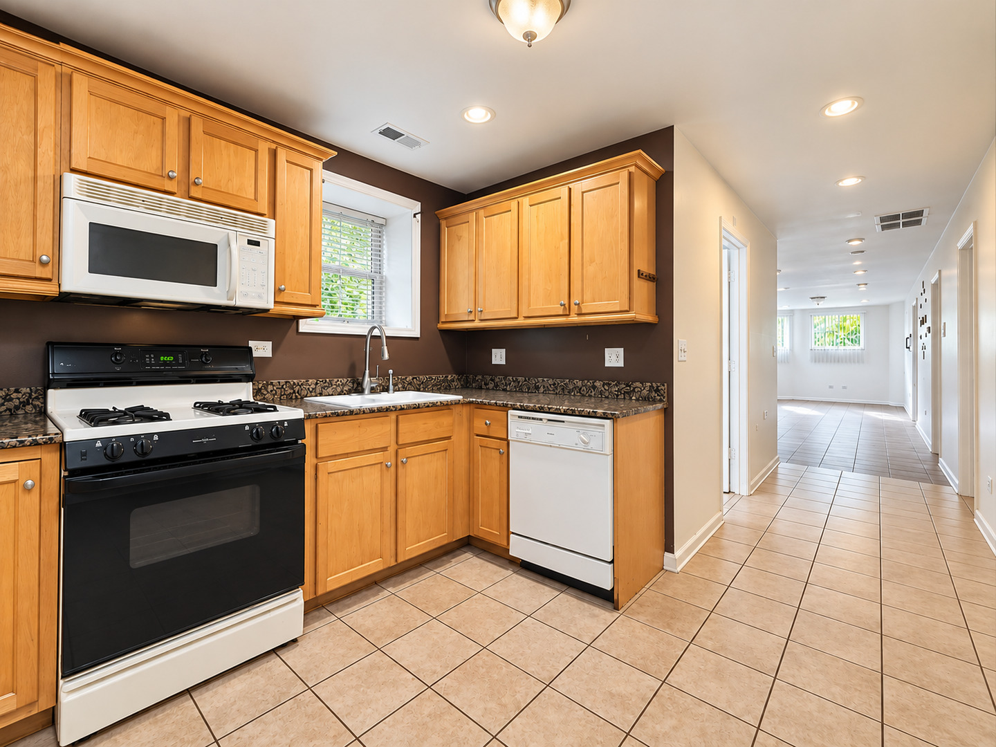 1229 N Austin Boulevard 1 Property Photo 15