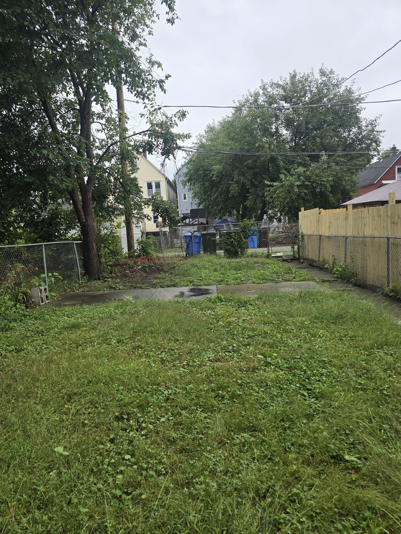 8237 S Burley Avenue Property Photo 11