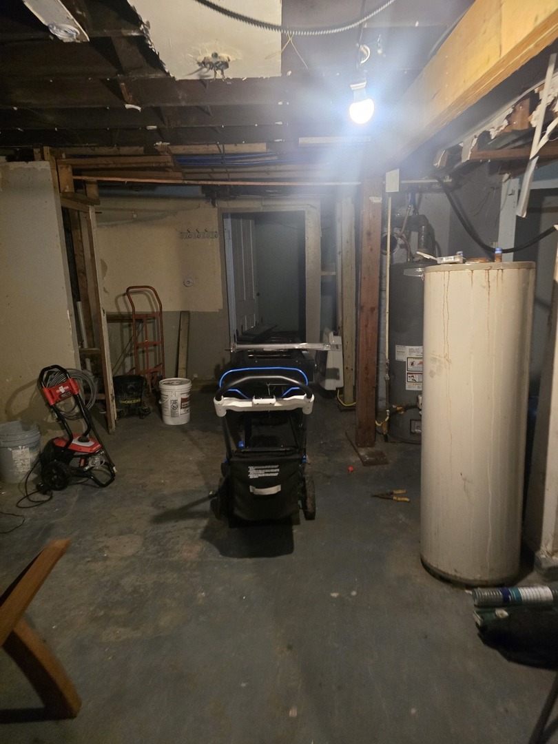 8237 S Burley Avenue Property Photo 12