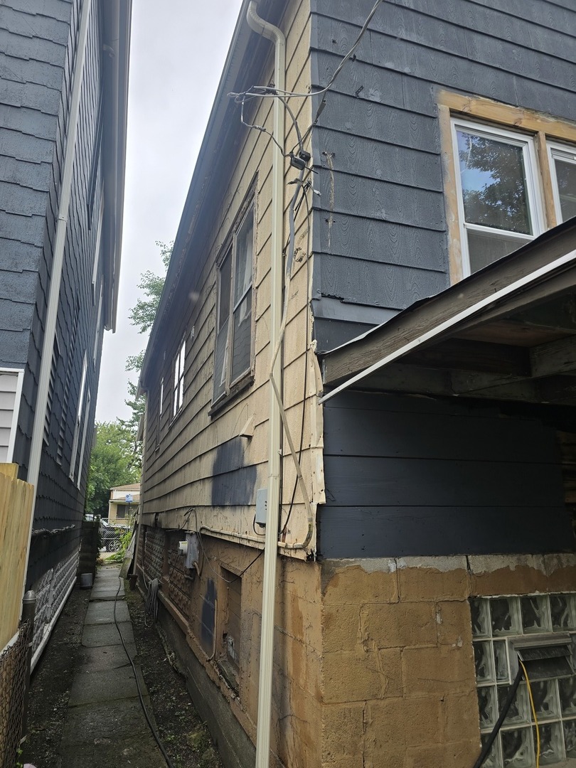 8237 S Burley Avenue Property Photo 15