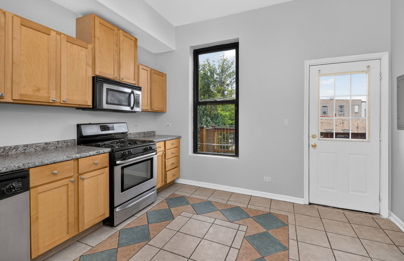 1422 W Taylor Street 3 Property Photo 8