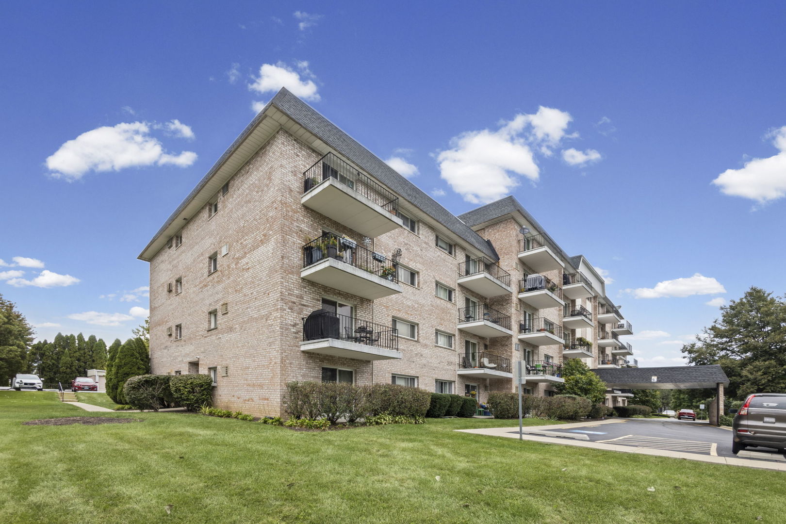 1000 S Lorraine Road 110 Property Photo 2