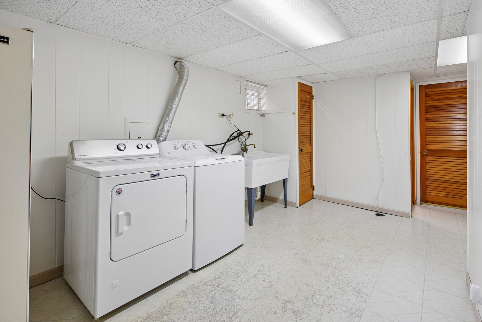 6905 W Leland Avenue Property Photo 16