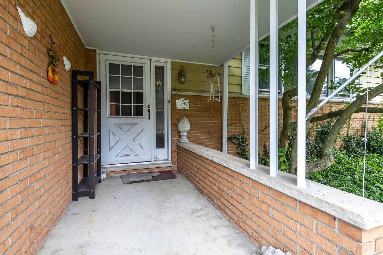 1177 Meadow Lane Property Photo 3