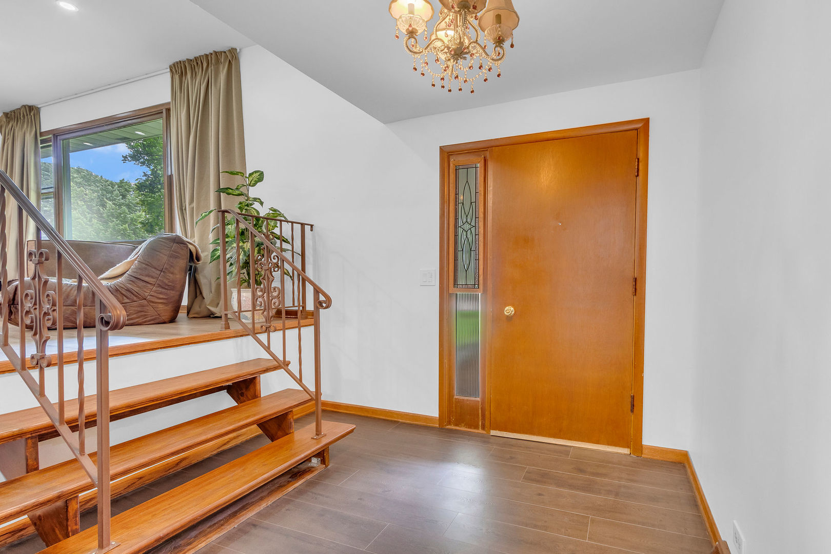 1177 Meadow Lane Property Photo 4