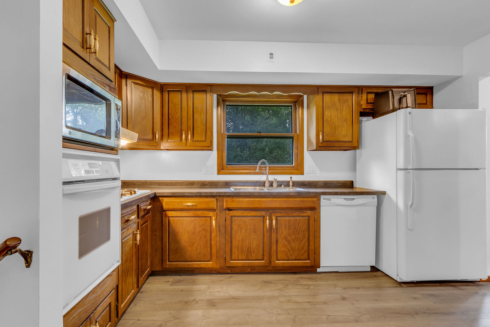 1177 Meadow Lane Property Photo 7