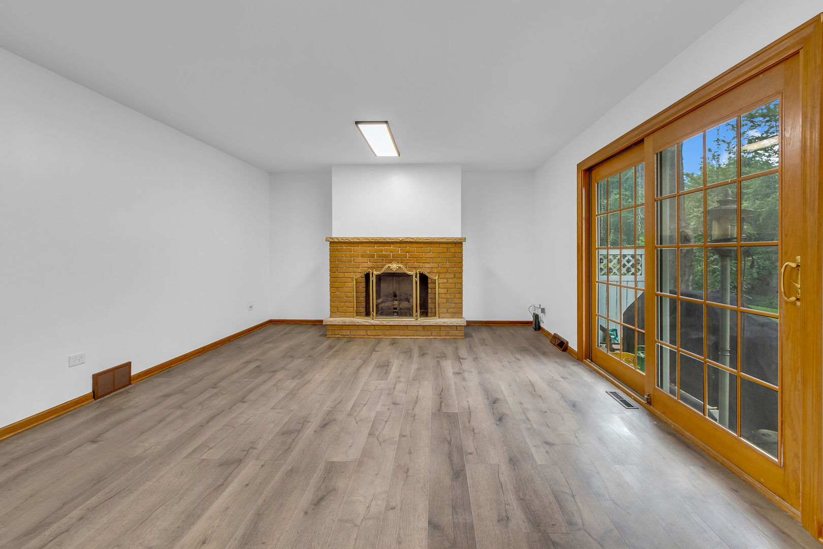 1177 Meadow Lane Property Photo 9