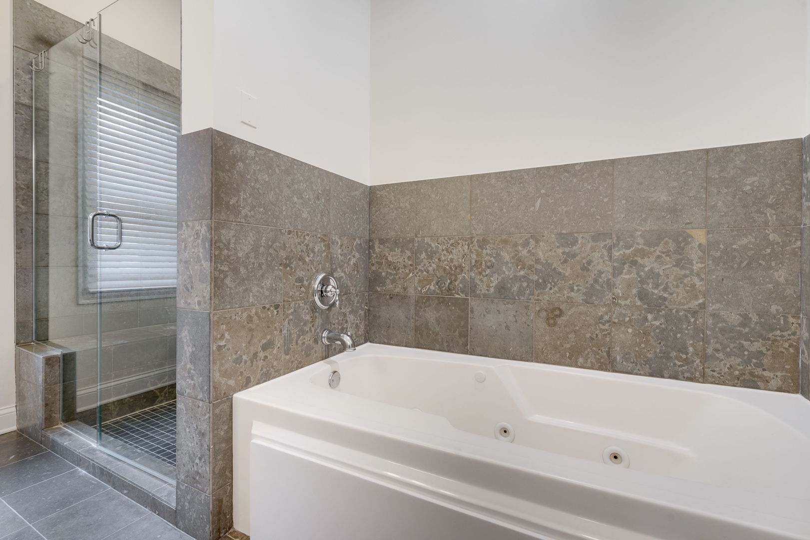 4216 N Ashland Avenue 3 Property Photo 21