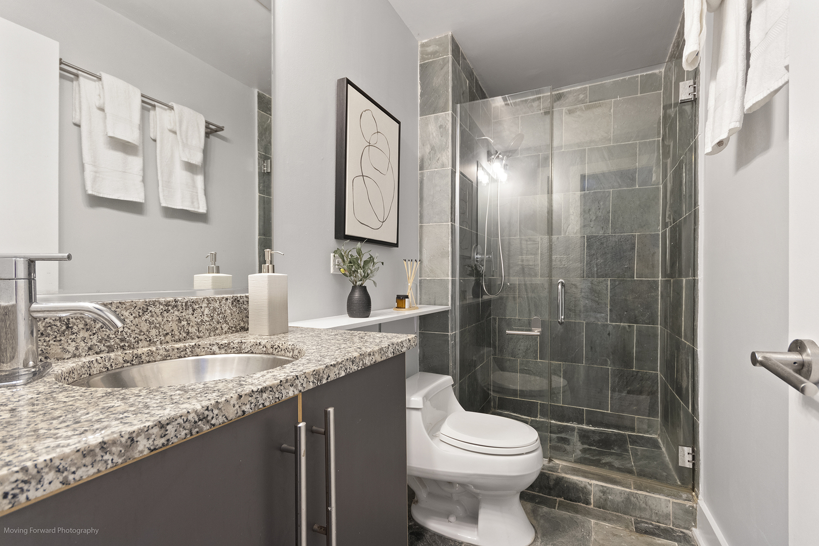 1625 W Ainslie Street Be Property Photo 3