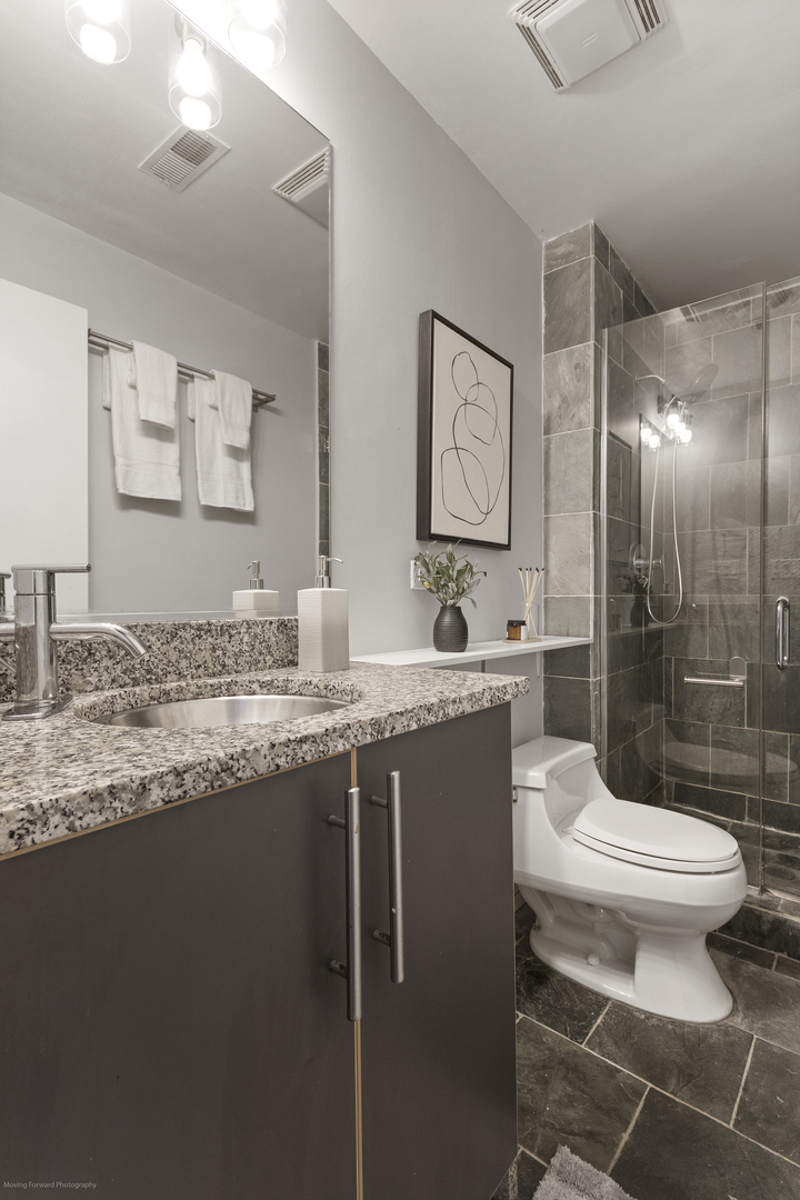 1625 W Ainslie Street Be Property Photo 4