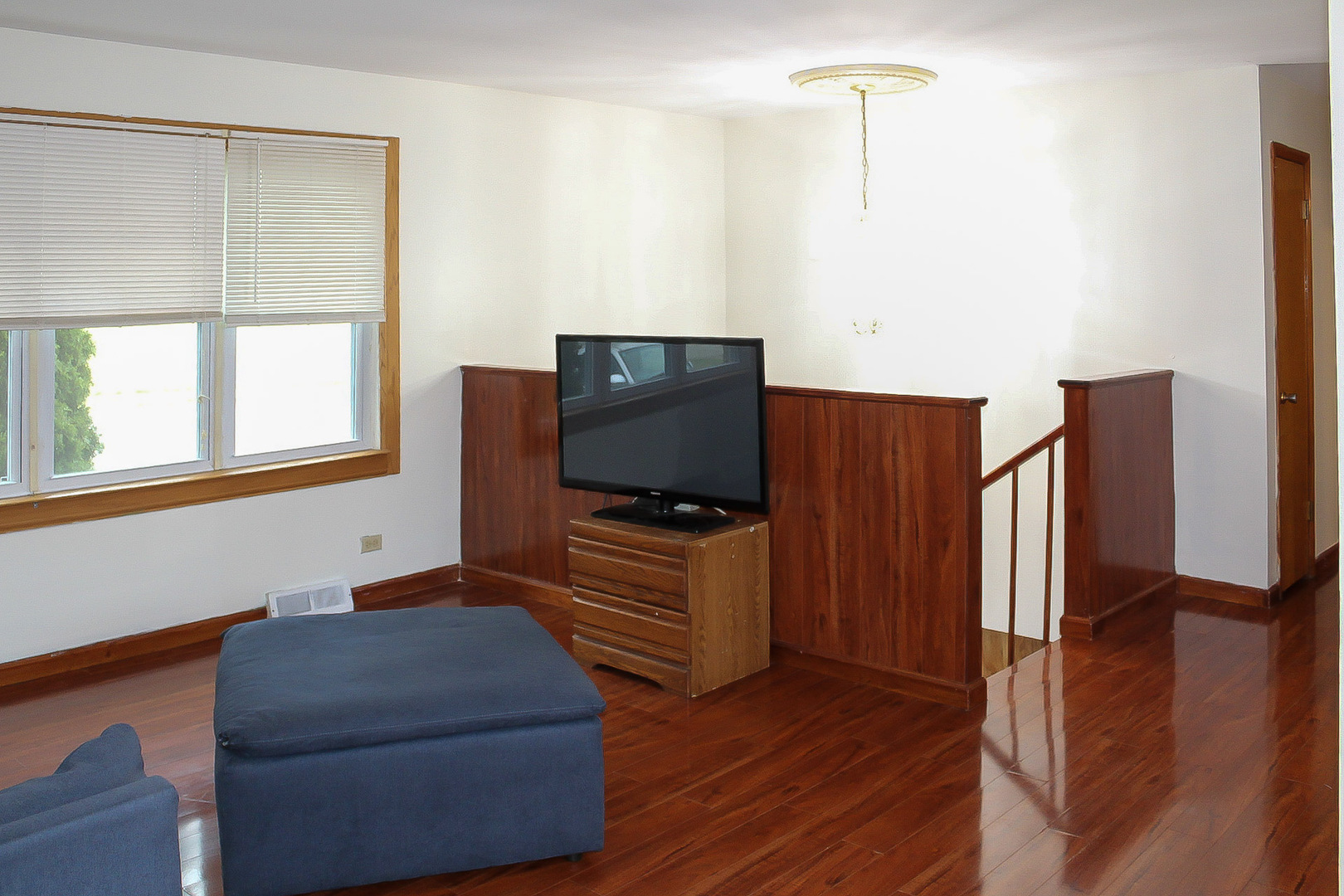 409 E Cherry Hill Property Photo 4