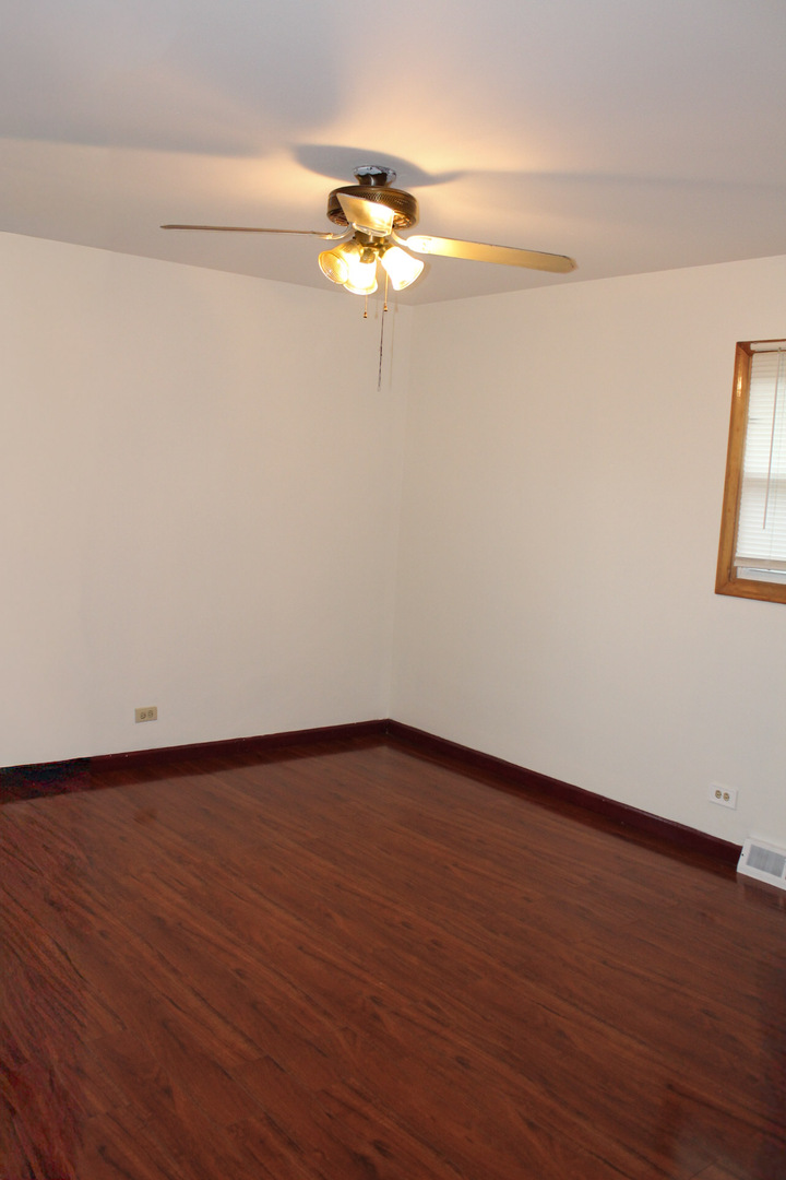 409 E Cherry Hill Property Photo 6
