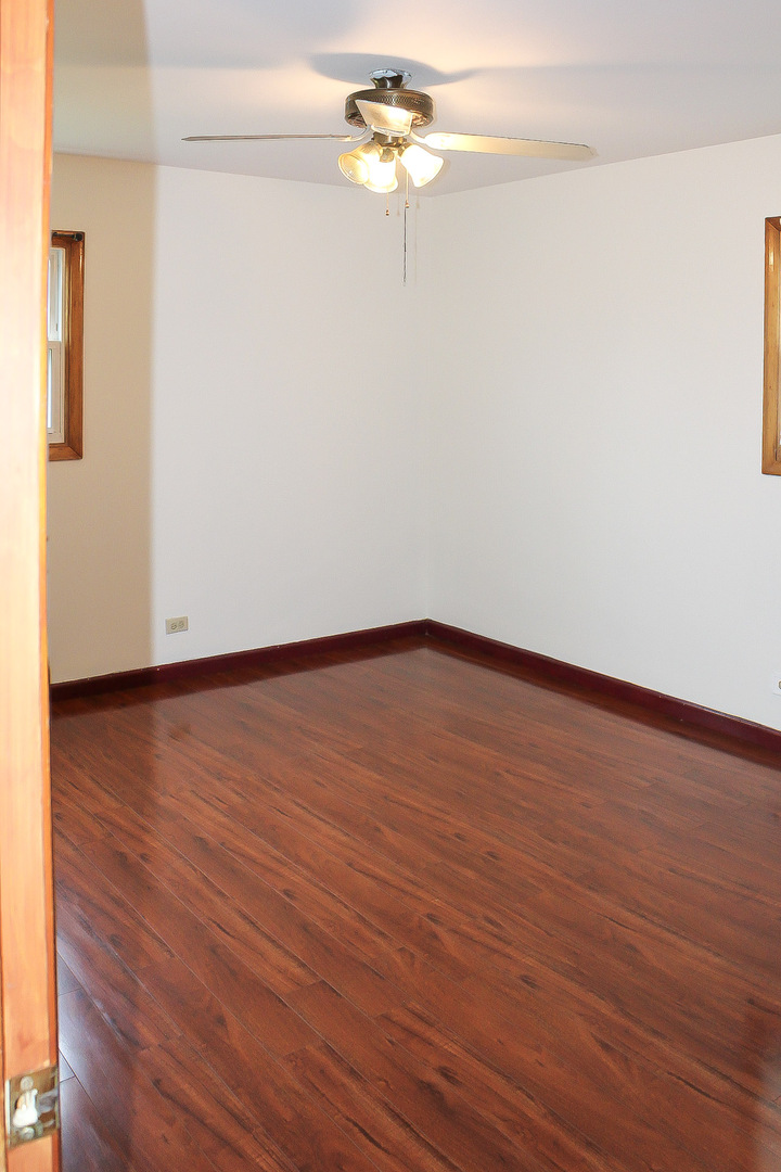 409 E Cherry Hill Property Photo 9