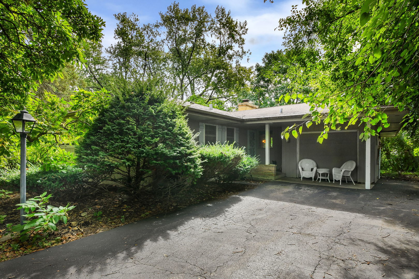 324 W Elm Street Property Photo 1