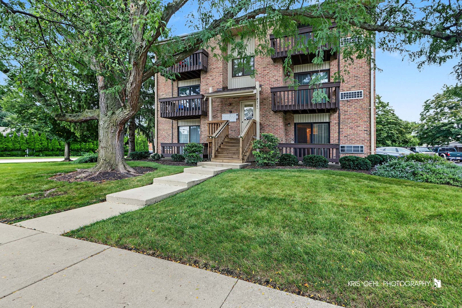 271 12th Street B Property Photo 1