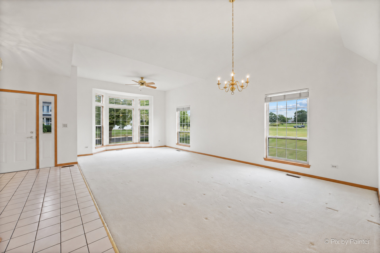 664 Mayfair Drive Property Photo 6