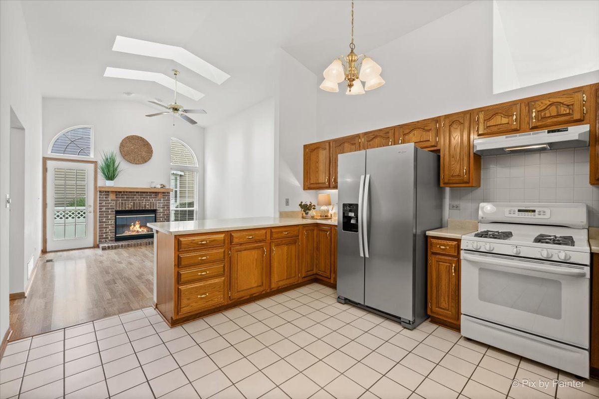 664 Mayfair Drive Property Photo 11