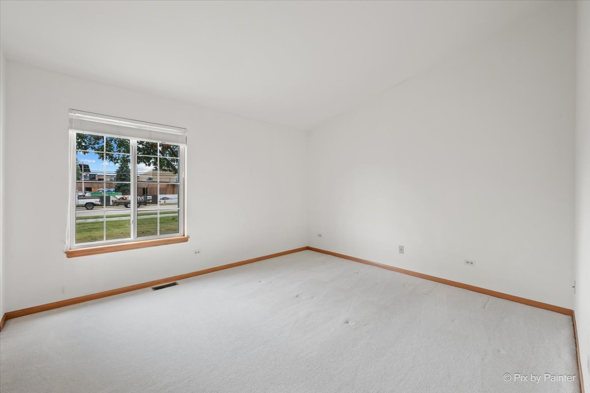 664 Mayfair Drive Property Photo 24