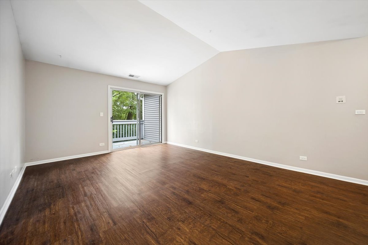95 Midhurst Court 201d Property Photo 12