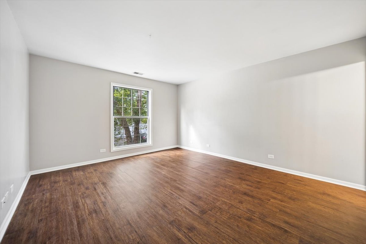 95 Midhurst Court 201d Property Photo 13