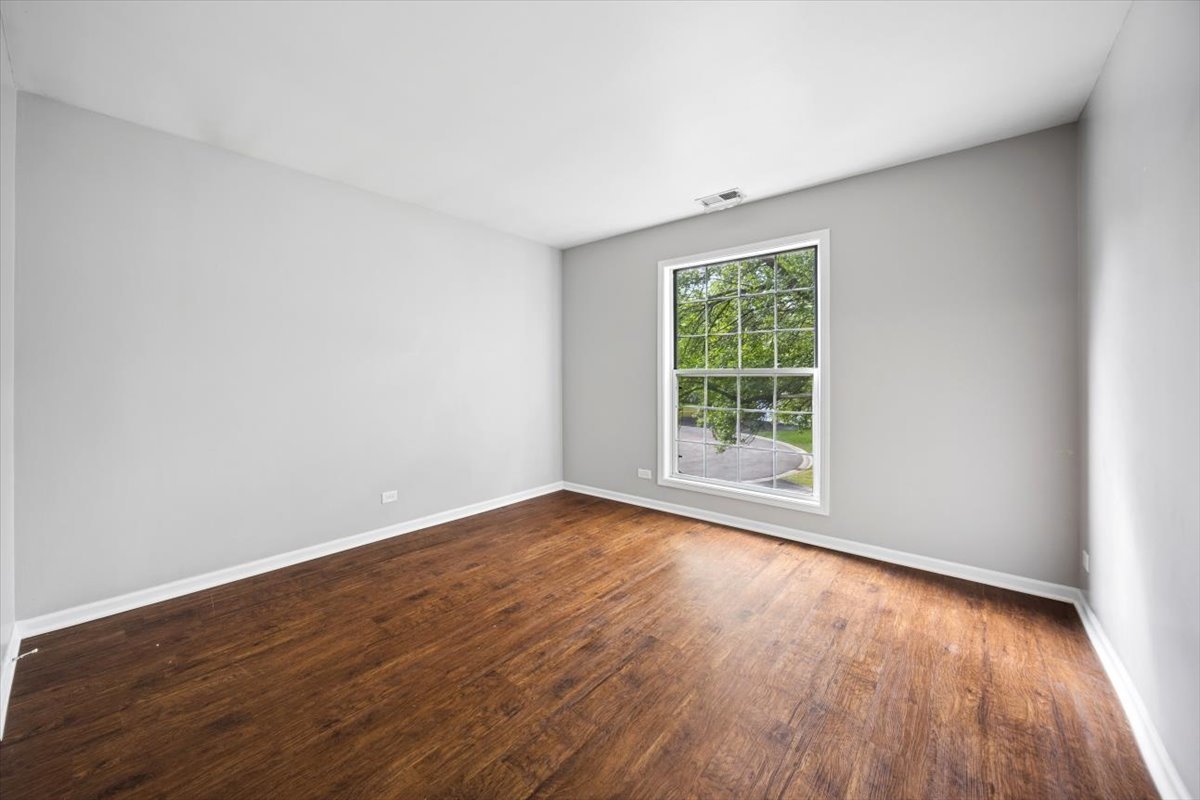 95 Midhurst Court 201d Property Photo 15