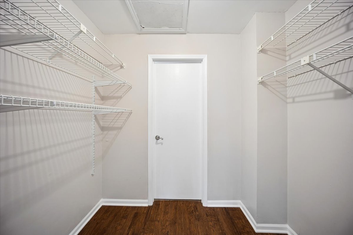 95 Midhurst Court 201d Property Photo 16
