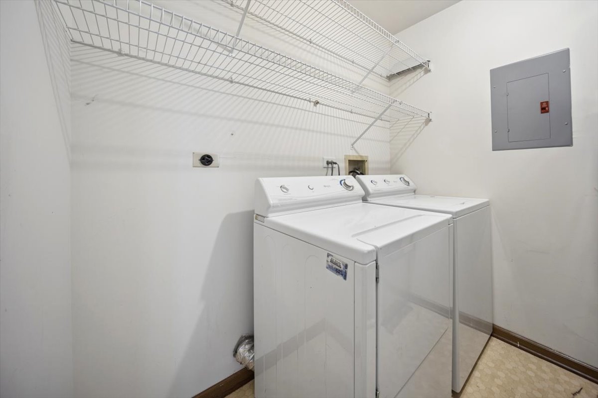 95 Midhurst Court 201d Property Photo 18