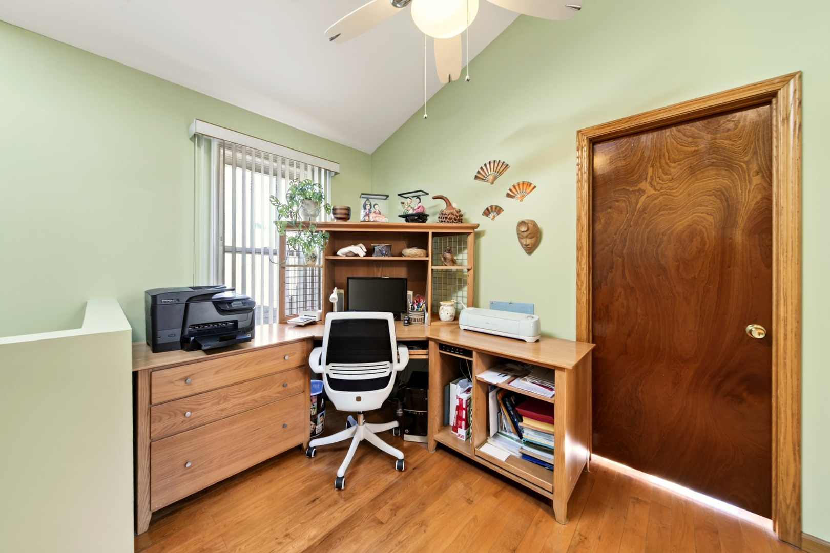 5407 N Mont Clare Avenue Property Photo 15