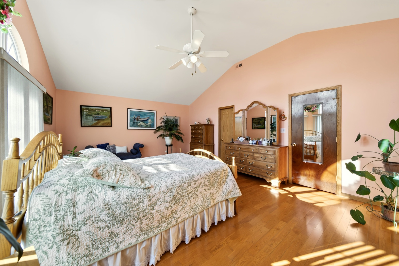 5407 N Mont Clare Avenue Property Photo 17