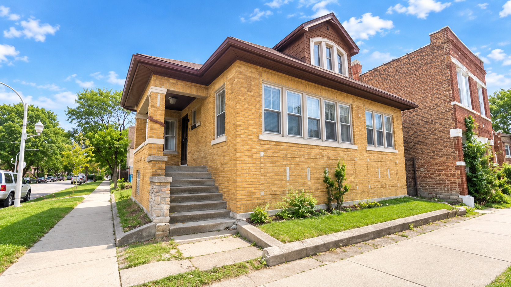1435 W Marquette Road Property Photo 1