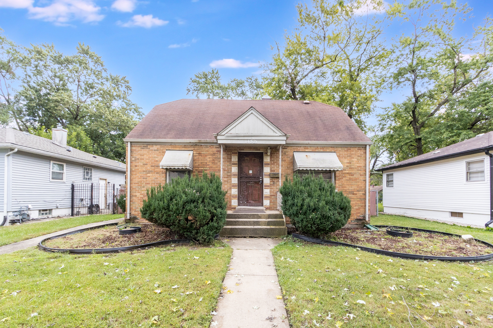 14521 Lexington Avenue Property Photo 1