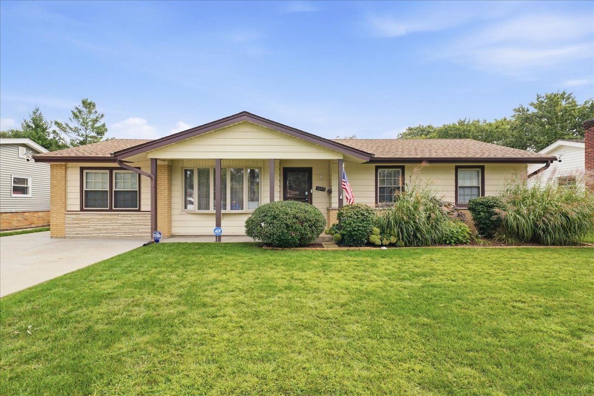 1097 Cypress Lane Property Photo 1