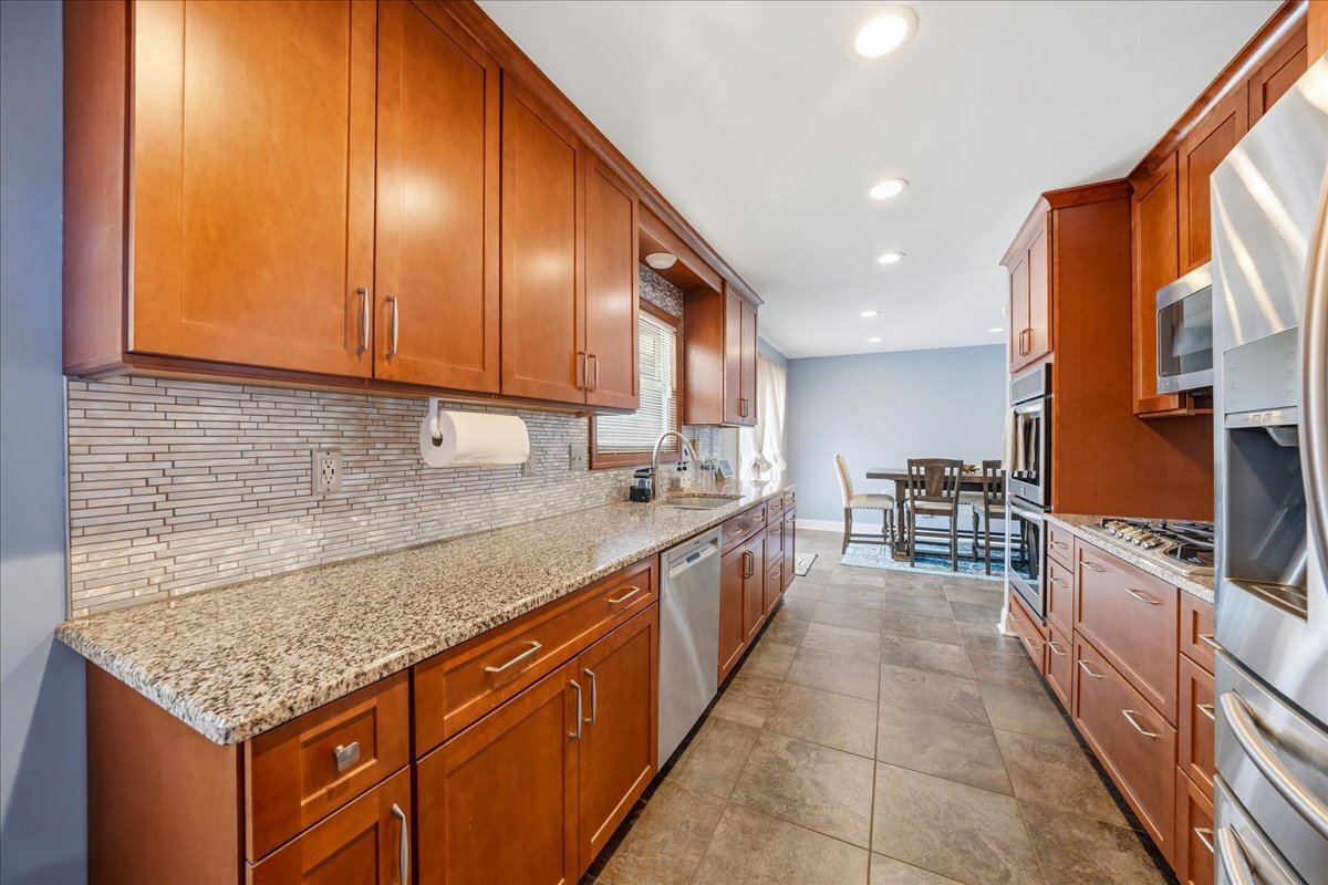 1097 Cypress Lane Property Photo 8