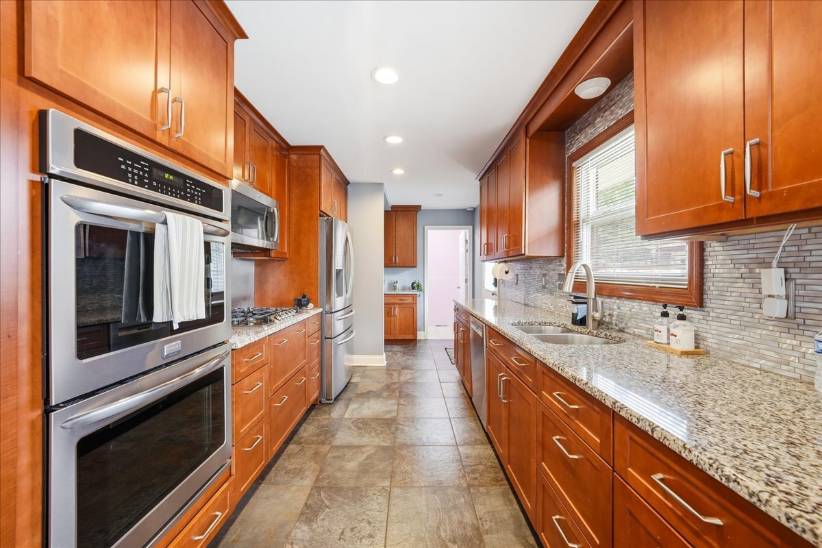 1097 Cypress Lane Property Photo 11