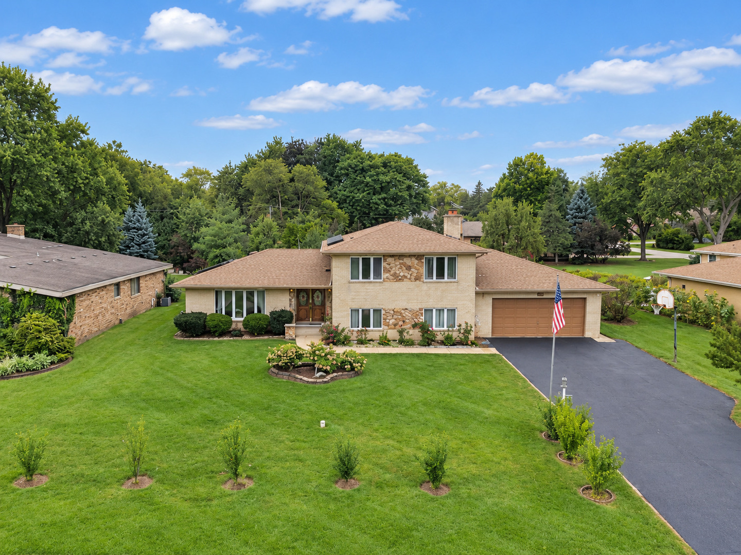 1428 Roslyn Road Property Photo 1