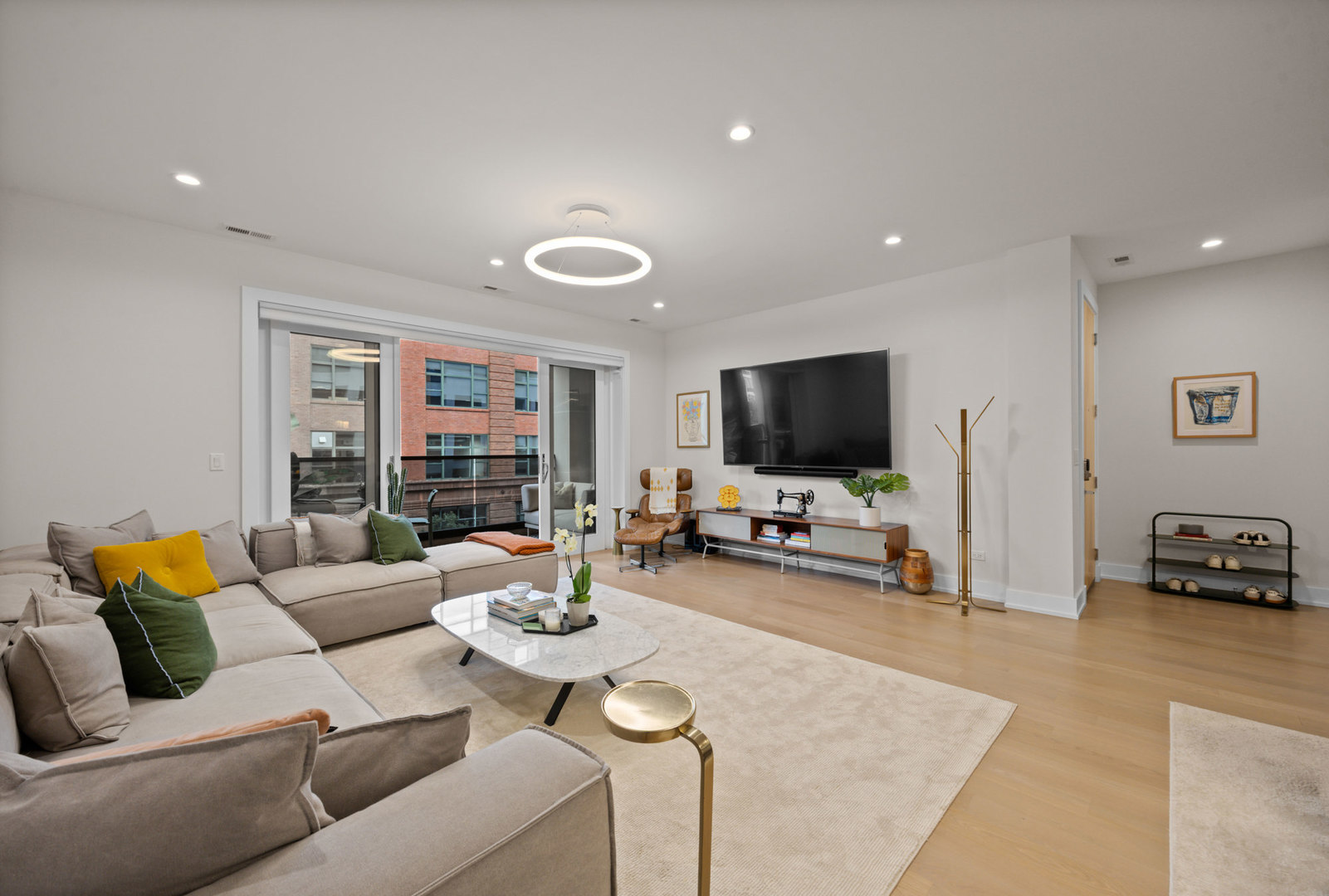 226 S Green Street 3n Property Photo 4