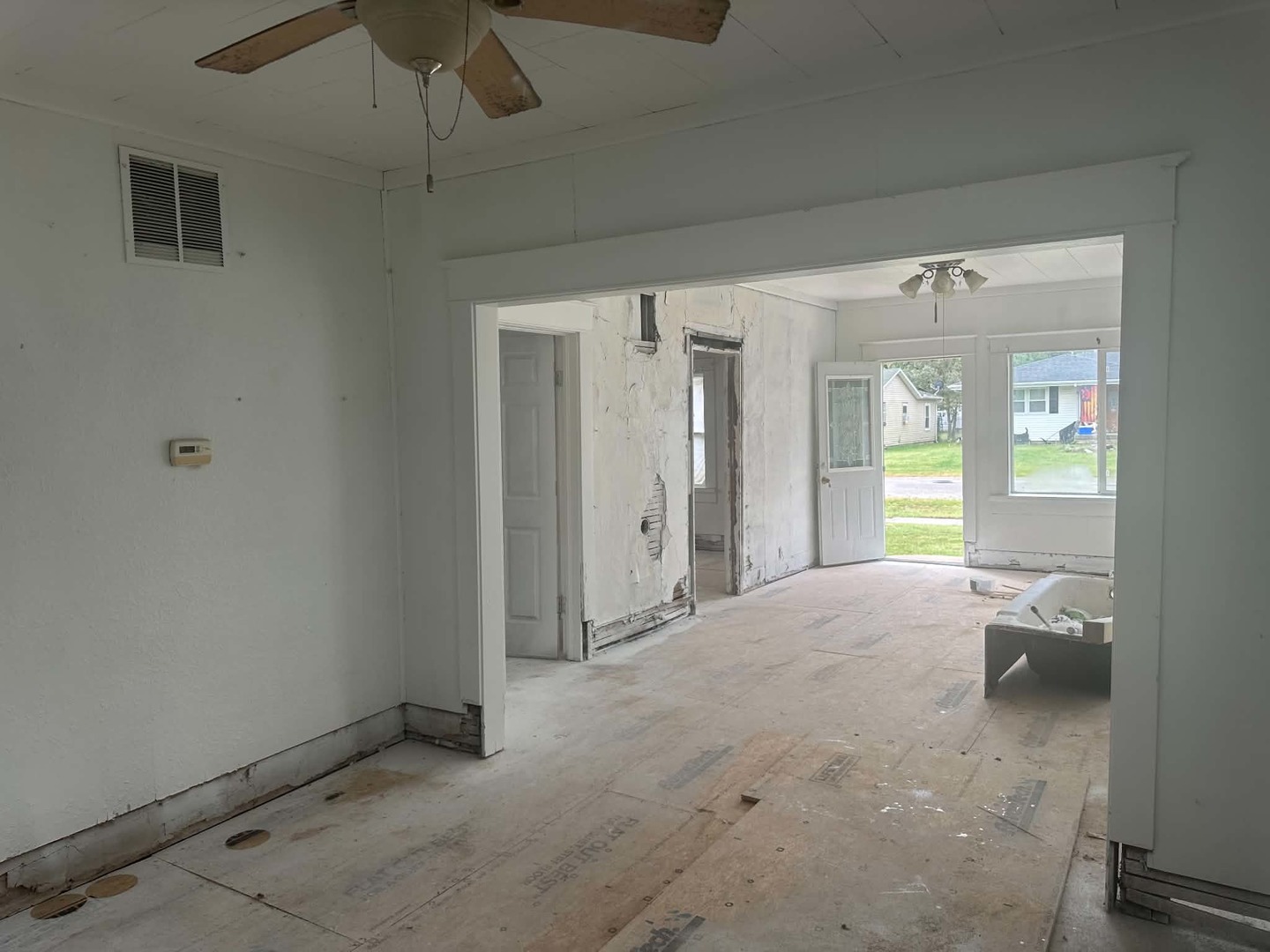 807 S Spruce Street Property Photo 3