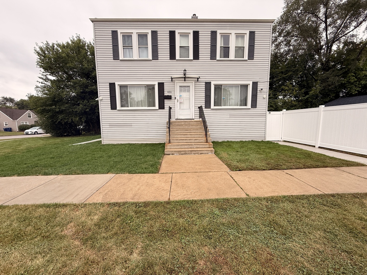 431 W Elm Street Property Photo 1