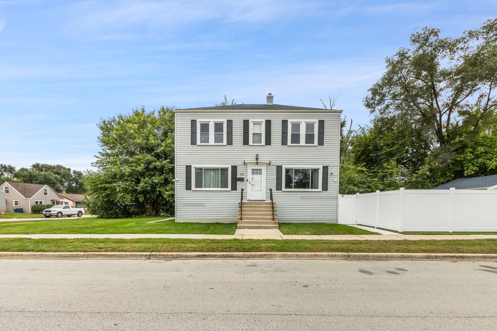 431 W Elm Street Property Photo 1