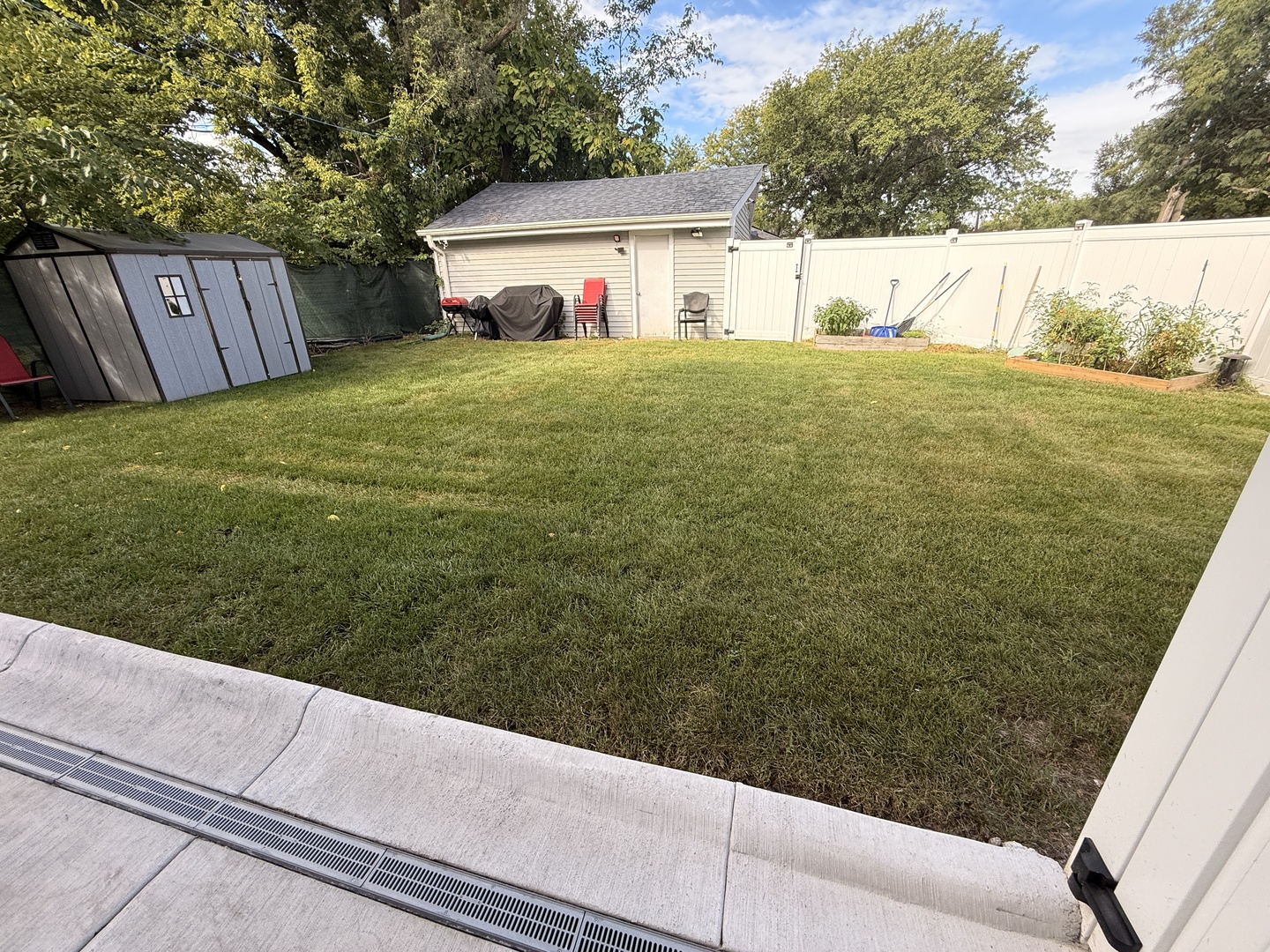 431 W Elm Street Property Photo 6